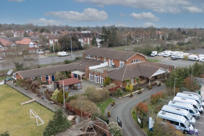 Hounslow Conservative Club, Gresham Road, Hounslow, TW3 4BX 15