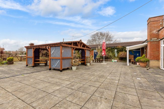 Hounslow Conservative Club, Gresham Road, Hounslow, TW3 4BX 15