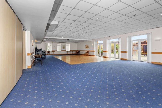 Hounslow Conservative Club, Gresham Road, Hounslow, TW3 4BX 15