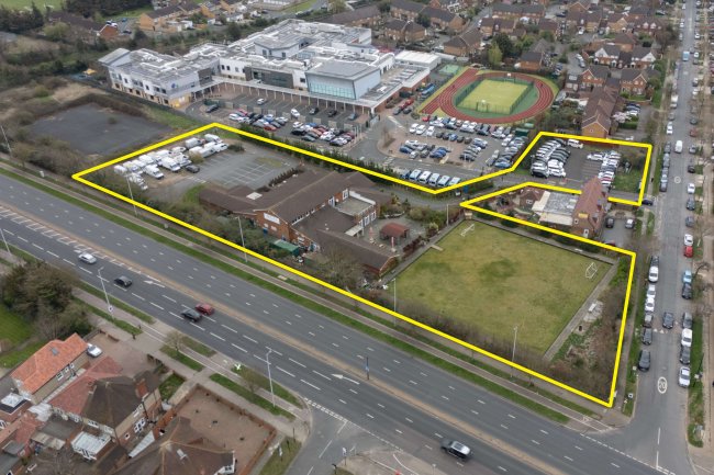 Hounslow Conservative Club, Gresham Road, Hounslow, TW3 4BX 15