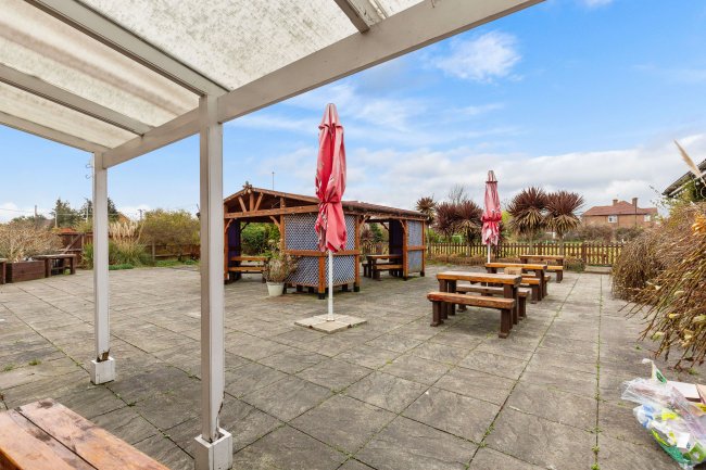 Hounslow Conservative Club, Gresham Road, Hounslow, TW3 4BX 15