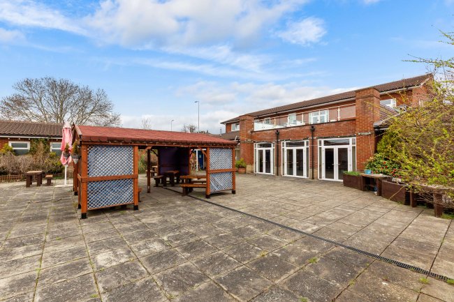 Hounslow Conservative Club, Gresham Road, Hounslow, TW3 4BX 15