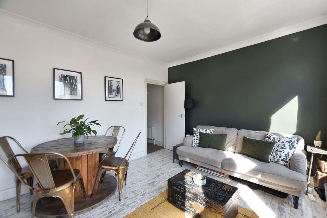 Flat 2, 278 Camberwell Road, London SE5 0DL 2