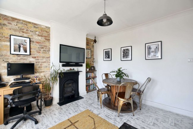 Flat 2, 278 Camberwell Road, London SE5 0DL 2