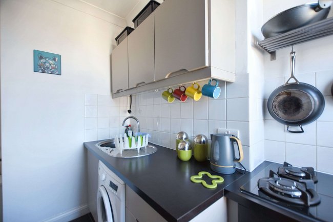 Flat 2, 278 Camberwell Road, London SE5 0DL 2