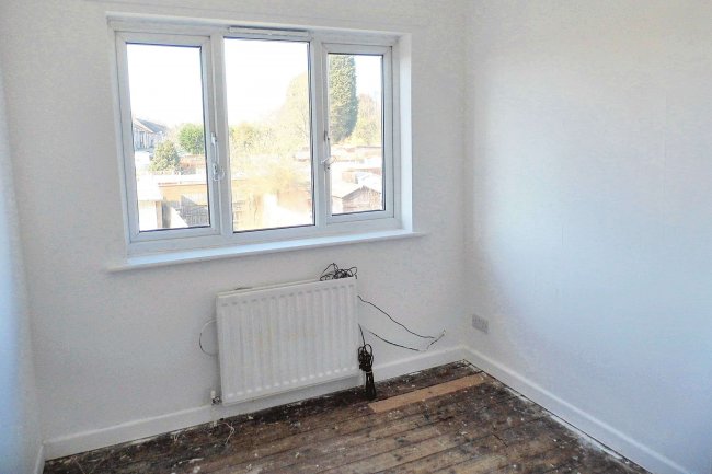 64 Glaisdale Avenue, Coventry, CV6 4LR 1