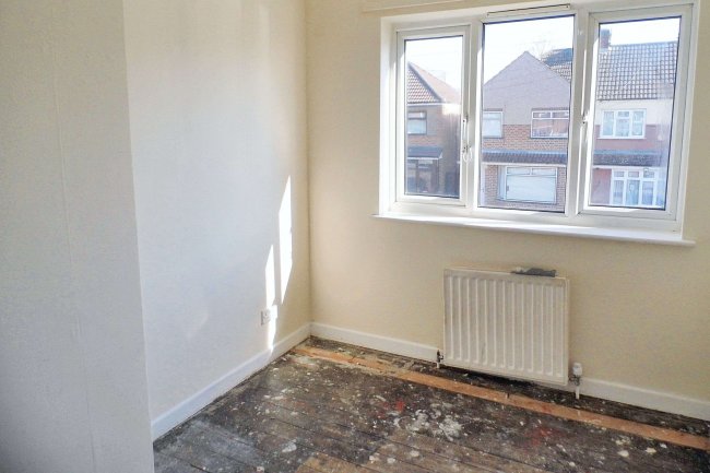 64 Glaisdale Avenue, Coventry, CV6 4LR 1
