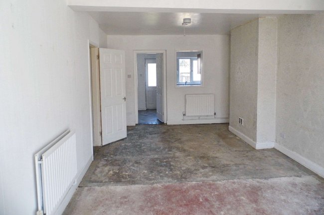 64 Glaisdale Avenue, Coventry, CV6 4LR 1