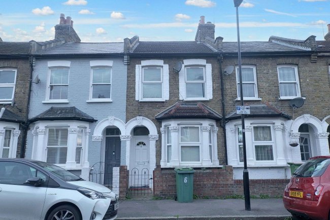 6 Mafeking Road, Canning Town, London, E16 4NS 1