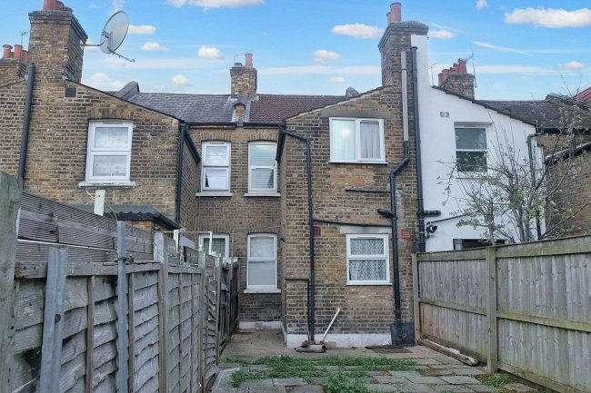 6 Mafeking Road, Canning Town, London, E16 4NS 1