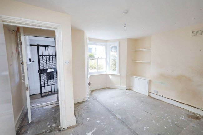 19A Tadmor Street, Shepherd's Bush, London W12 8AH 6