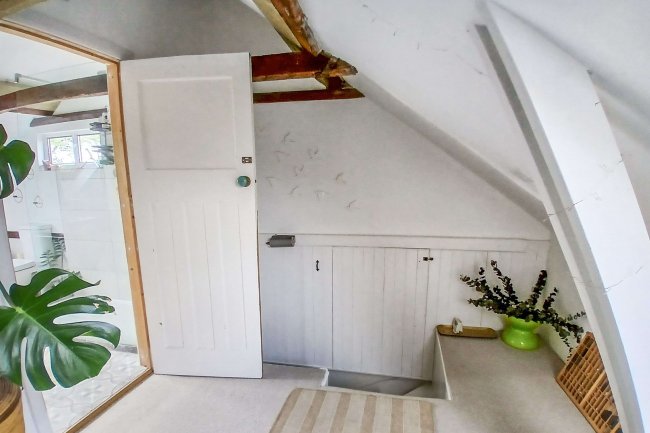 Flat 3, 164 London Road, Newbury, Berkshire, RG14 2AX 7
