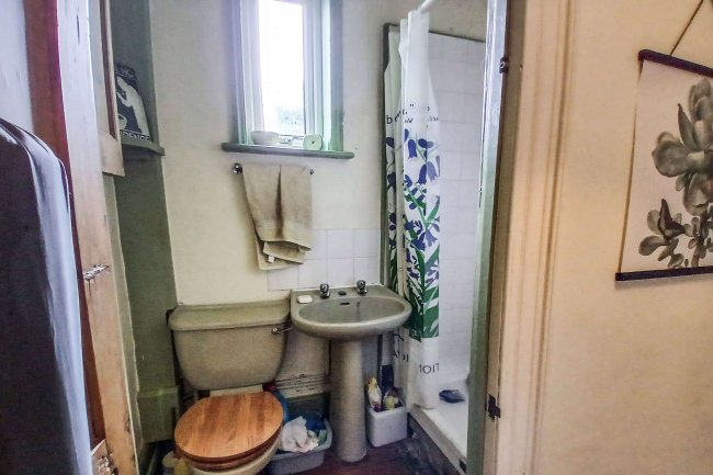 Flat 3, 164 London Road, Newbury, Berkshire, RG14 2AX 7