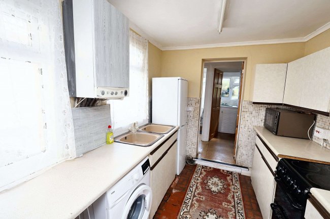 5 Temple Road, East Ham, London, E6 1LU 1