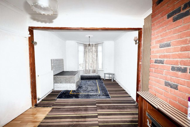 5 Temple Road, East Ham, London, E6 1LU 1
