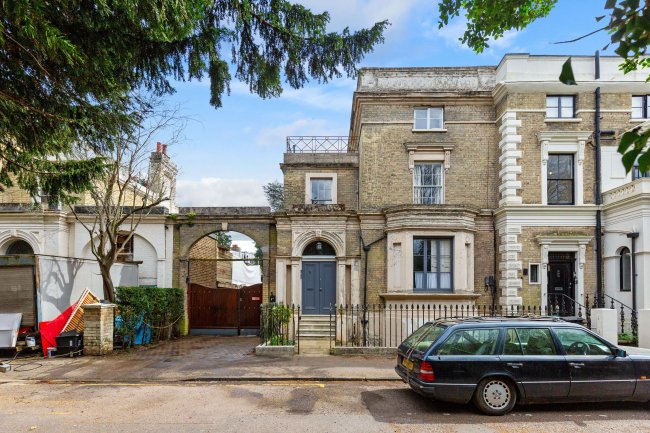 5, 5A, 5B & Upper Maisonette, South Terrace, Surbiton, Surrey, KT6 6HT 1