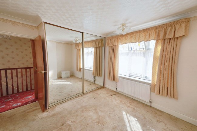 134 Chiltern Road, Dunstable, Bedfordshire, LU6 1ET 10