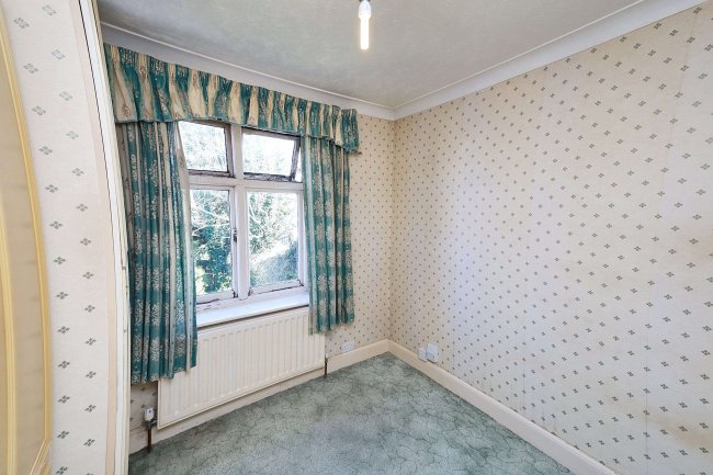 134 Chiltern Road, Dunstable, Bedfordshire, LU6 1ET 10