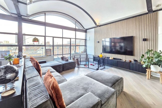 Apartment 802, 25 Church Street, Manchester M4 1PE 9