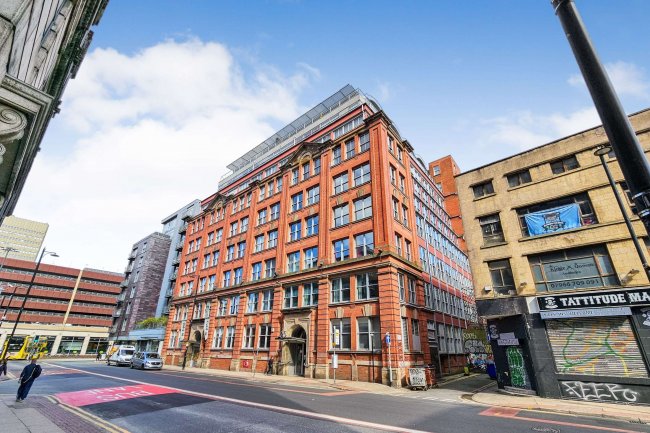 Apartment 802, 25 Church Street, Manchester M4 1PE 9