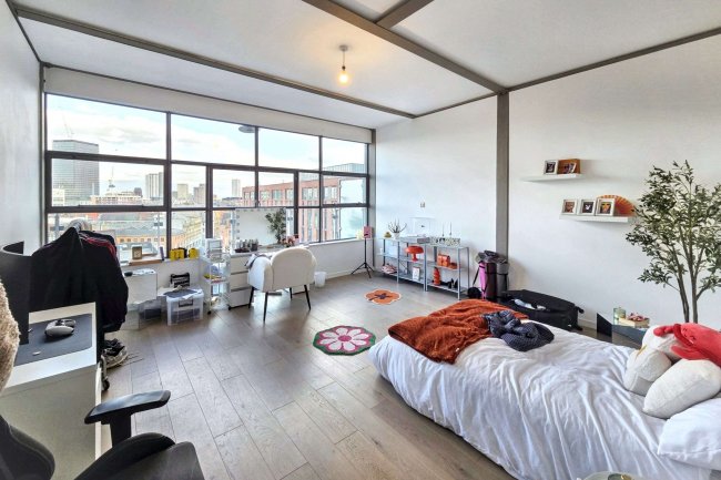 Apartment 802, 25 Church Street, Manchester M4 1PE 9