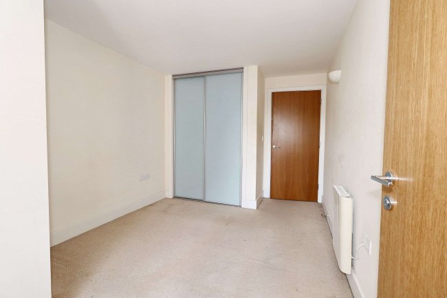 24 Flagstaff Court, Canterbury, Kent CT1 3HA 3