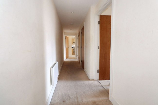 24 Flagstaff Court, Canterbury, Kent CT1 3HA 3