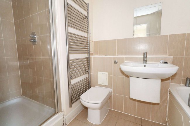 24 Flagstaff Court, Canterbury, Kent CT1 3HA 3