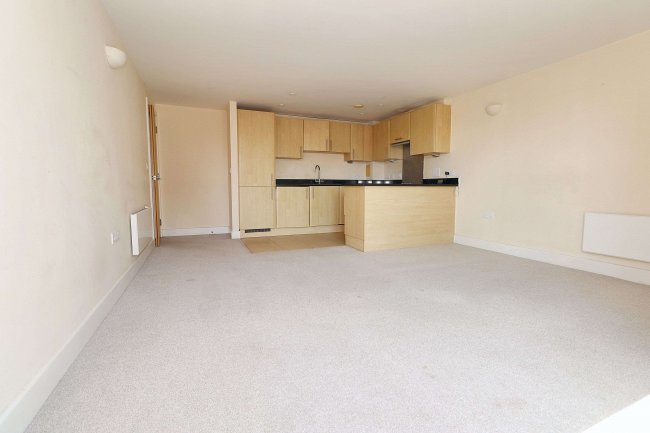 36 Flagstaff Court, Canterbury, Kent CT1 3HA 3