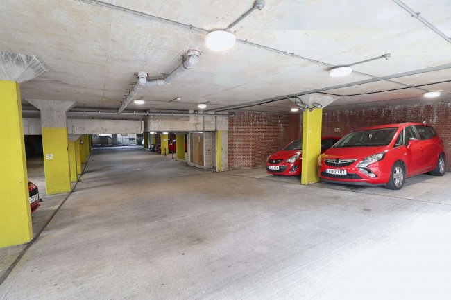 36 Flagstaff Court, Canterbury, Kent CT1 3HA 3