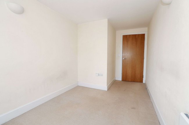 36 Flagstaff Court, Canterbury, Kent CT1 3HA 3