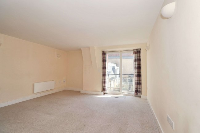 36 Flagstaff Court, Canterbury, Kent CT1 3HA 3