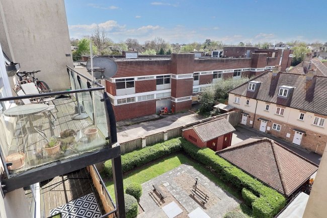 36 Flagstaff Court, Canterbury, Kent CT1 3HA 3