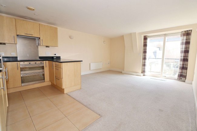 36 Flagstaff Court, Canterbury, Kent CT1 3HA 3