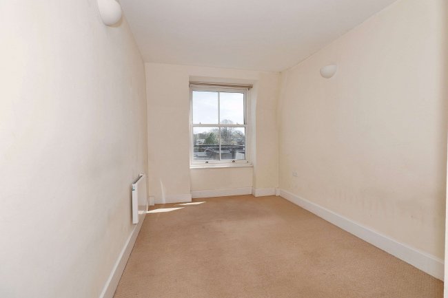 36 Flagstaff Court, Canterbury, Kent CT1 3HA 3