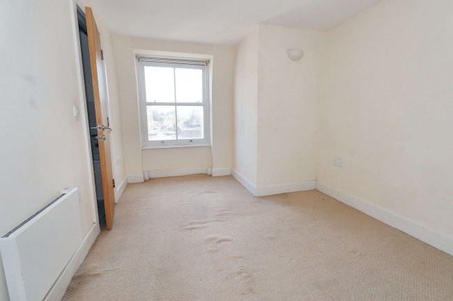 36 Flagstaff Court, Canterbury, Kent CT1 3HA 3