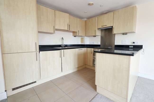 36 Flagstaff Court, Canterbury, Kent CT1 3HA 3