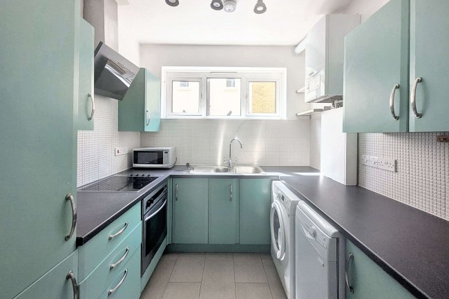 Flat 1 Ridge Court, 57 Underhill Road, Dulwich, London SE22 0RA 8