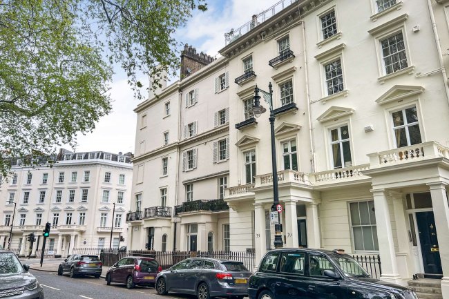 37C St Georges Square, Pimlico, London, SW1V 3QN 1