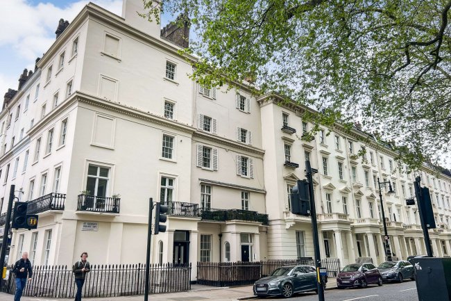 37C St Georges Square, Pimlico, London, SW1V 3QN 1
