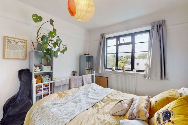 5 Chase Court, Amhurst Gardens, Isleworth TW7 6AH 2