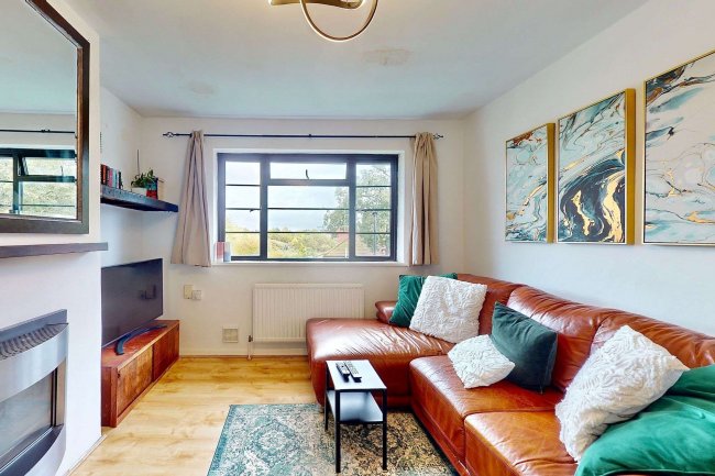 5 Chase Court, Amhurst Gardens, Isleworth TW7 6AH 2