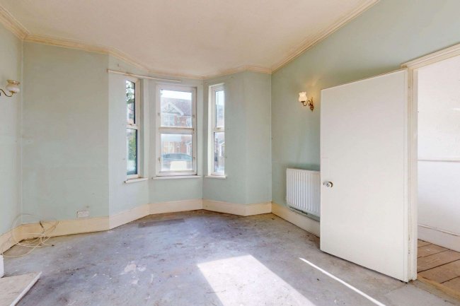 59 Manor Road, Richmond TW9 1YA 7