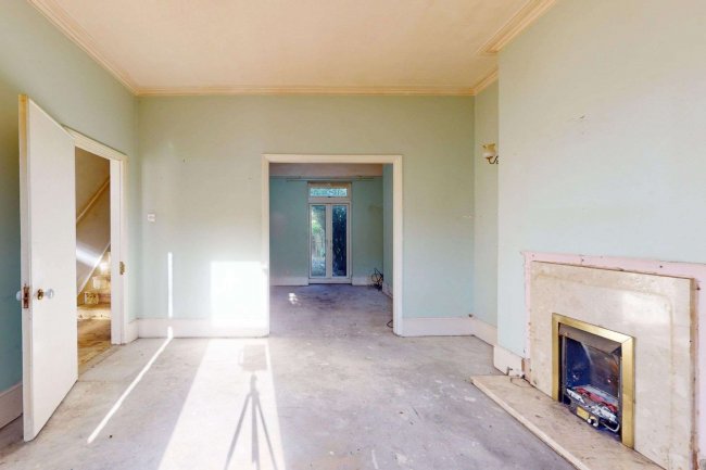 59 Manor Road, Richmond TW9 1YA 7