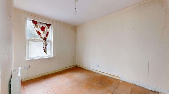 Flat 5B Birkbeck Grove, Acton, London, W3 7QD 5