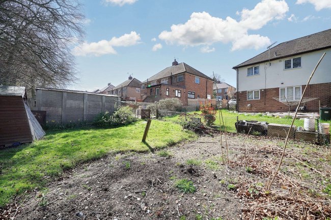 61 Bookerhill Road, High Wycombe, Buckinghamshire, HP12 4EY 6
