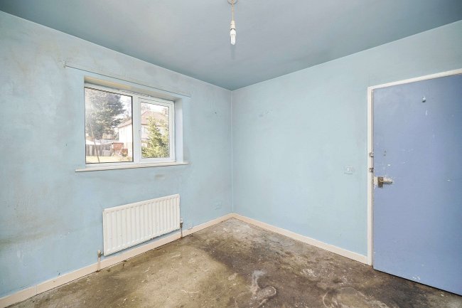 61 Bookerhill Road, High Wycombe, Buckinghamshire, HP12 4EY 6