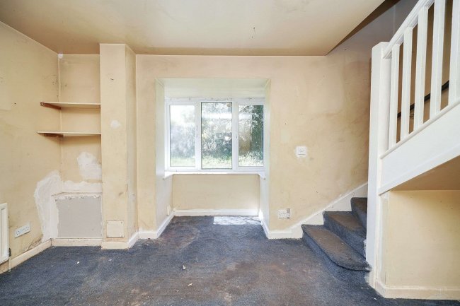 61 Bookerhill Road, High Wycombe, Buckinghamshire, HP12 4EY 6