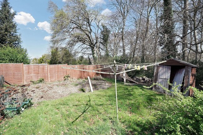 61 Bookerhill Road, High Wycombe, Buckinghamshire, HP12 4EY 6