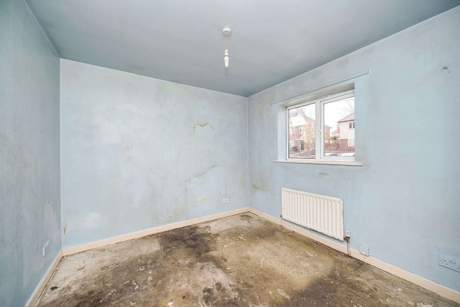 61 Bookerhill Road, High Wycombe, Buckinghamshire, HP12 4EY 6